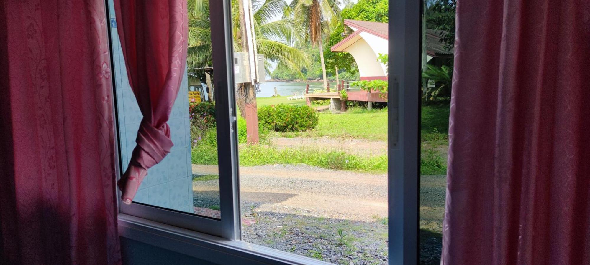 Chattong Resort Trat Bagian luar foto