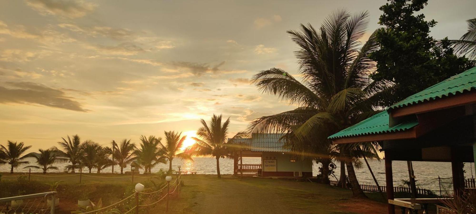 Chattong Resort Trat Bagian luar foto