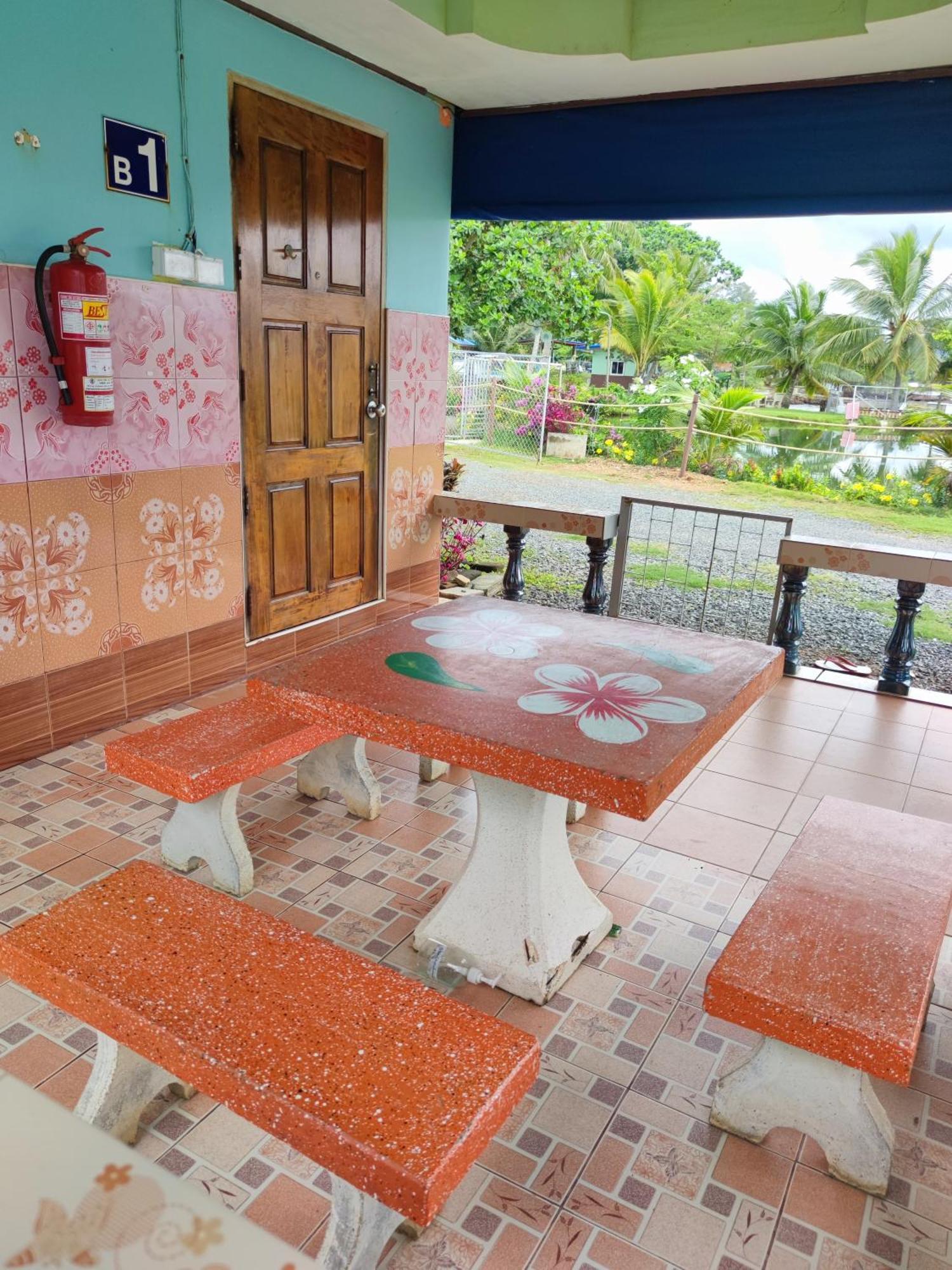 Chattong Resort Trat Bagian luar foto