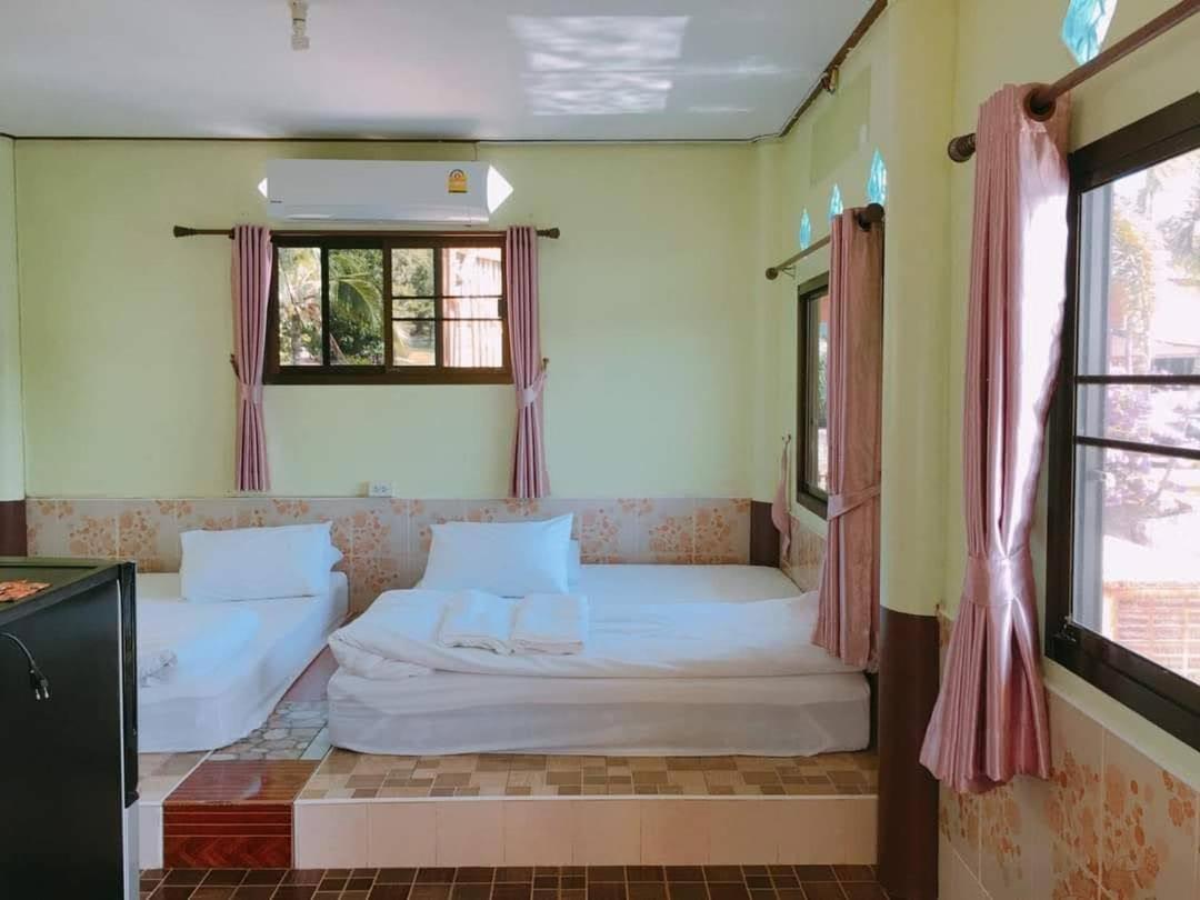 Chattong Resort Trat Bagian luar foto
