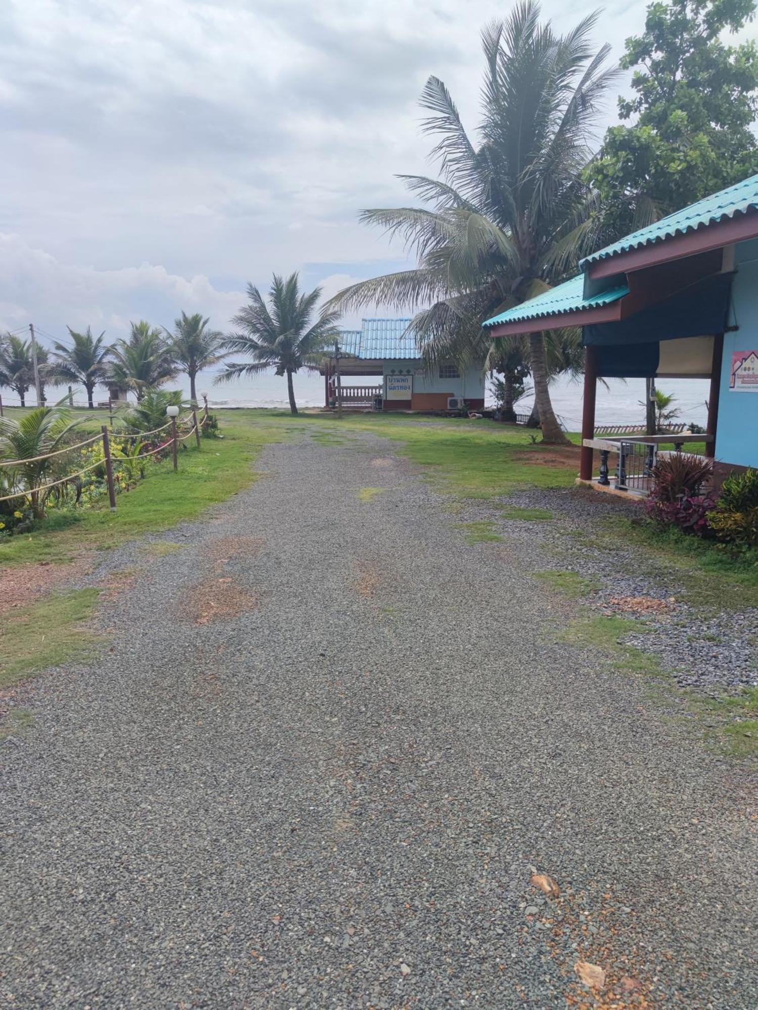 Chattong Resort Trat Bagian luar foto