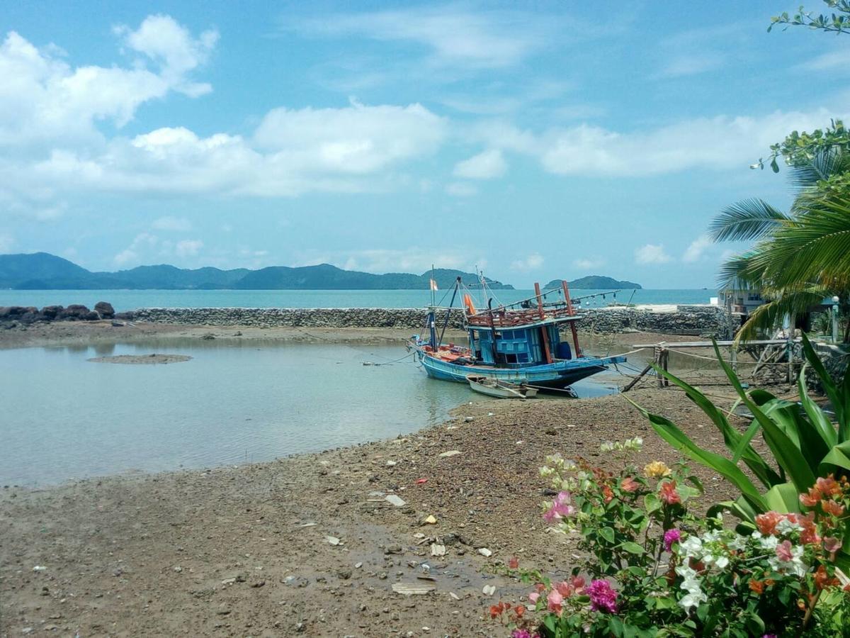 Chattong Resort Trat Bagian luar foto
